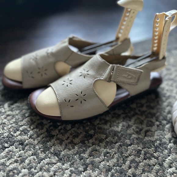 Dr Scholls Cute Women’s Sandals size 7 1/2 - Picture 9 of 9